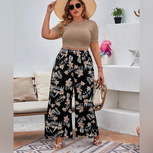 SHEIN Tropical Print Wide Leg Pants Plus Size - Picture 1 of 9